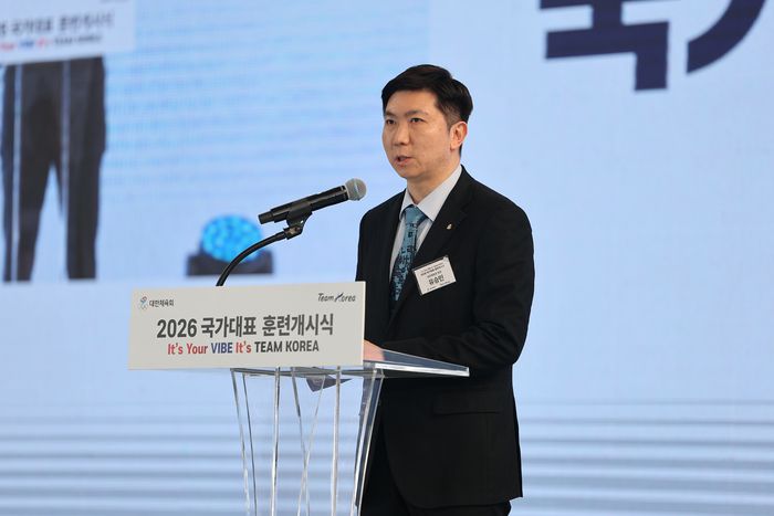 유승민 대한체육회장이 7일 충북 진천선수촌에서 열린 2026 국가대표 훈련개시식에서 개식사를 하고 있다. 사진 | 진천=연합뉴스