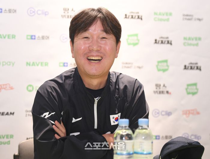 류지현 감독이 9일 서울 고척 스카이돔에서 열리는  ‘2025 K-베이스볼 시리즈’ 체코와 2차전 경기에 앞서 기자들의 질문에 답하고 있다. 고척 | 최승섭기자 thunder@sportsseoul.com