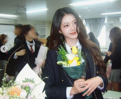 한림예고 졸업식서 원지민. 사진 | 원지민 SNS