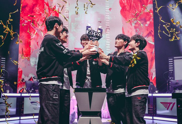 T1이 14일 열린 ‘2025 LoL KeSPA컵’ 결승전에서 한화생명을 세트 스코어 3-2로 꺾고 창단 첫 케스파컵 우승을 차지했다. 사진 | e스포츠협회