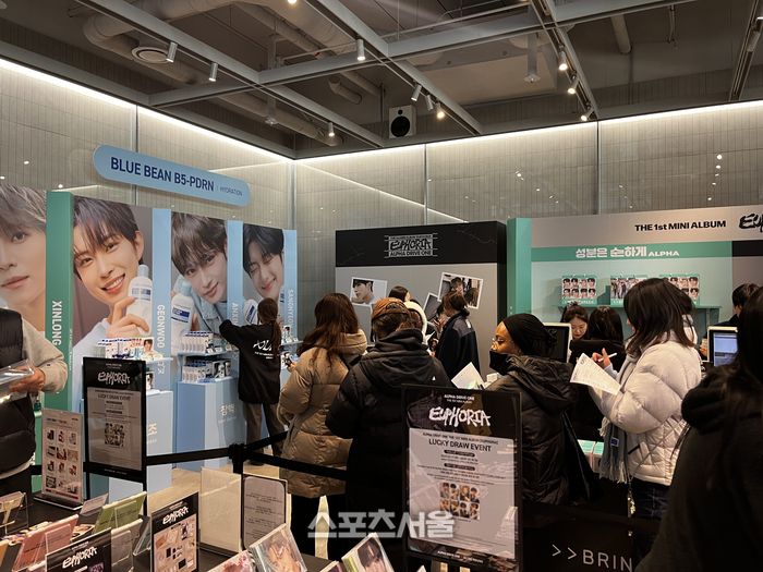 올리브영 N 성수에서 열린 그룹 ‘알파드라이브원’의 데뷔 팝업 현장. 사진ㅣ위수정 기자 wsj0114@sportsseoul.com