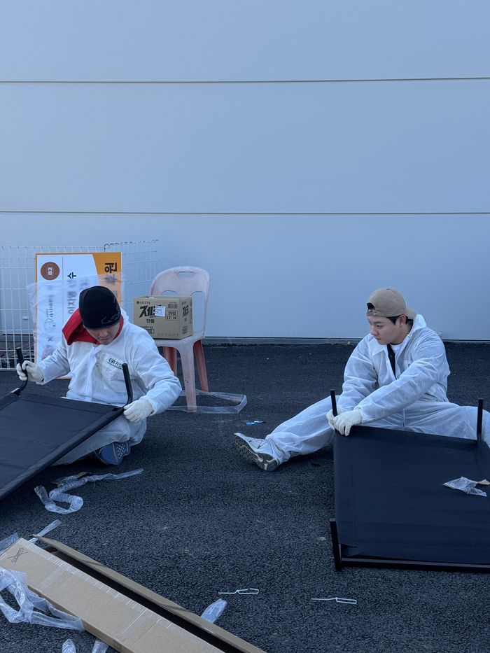 SSG 이지영이 최근 경기도 김포에 위치한 유기견 보호소 아지네 마을에서 봉사활동을 진행했다. 사진 | SSG 랜더스