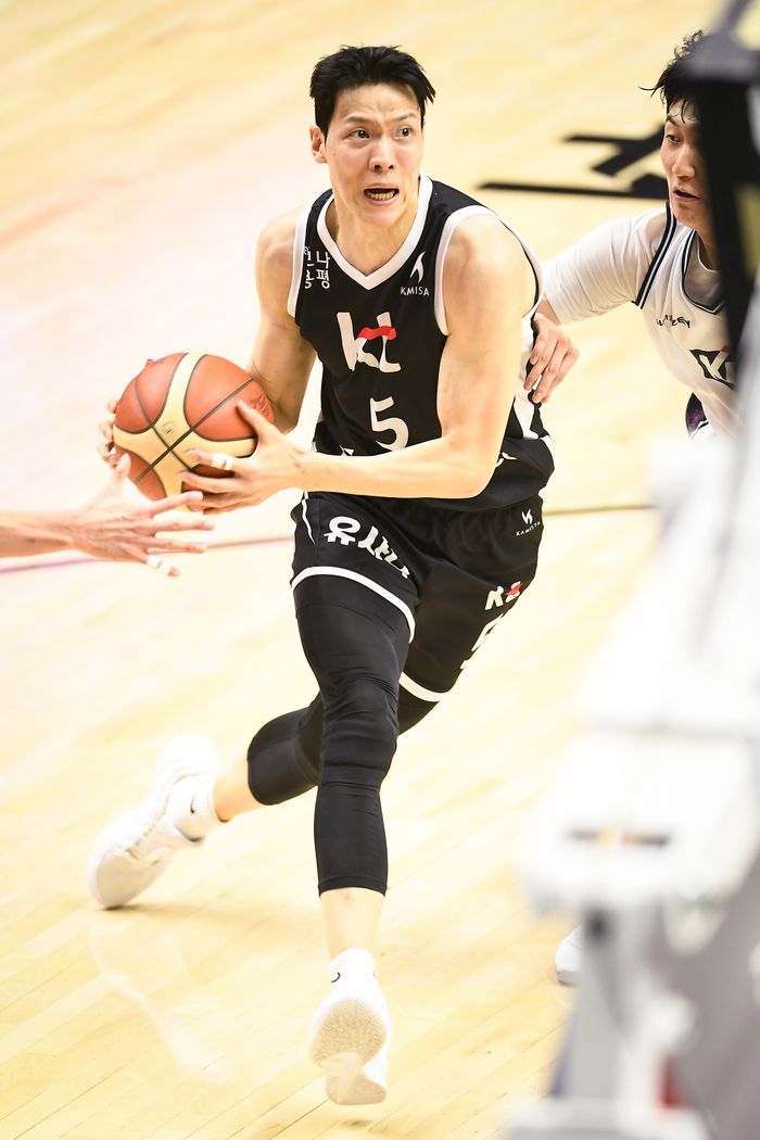 김선형이 돌파를 시도하고 있다. 사진 | KBL