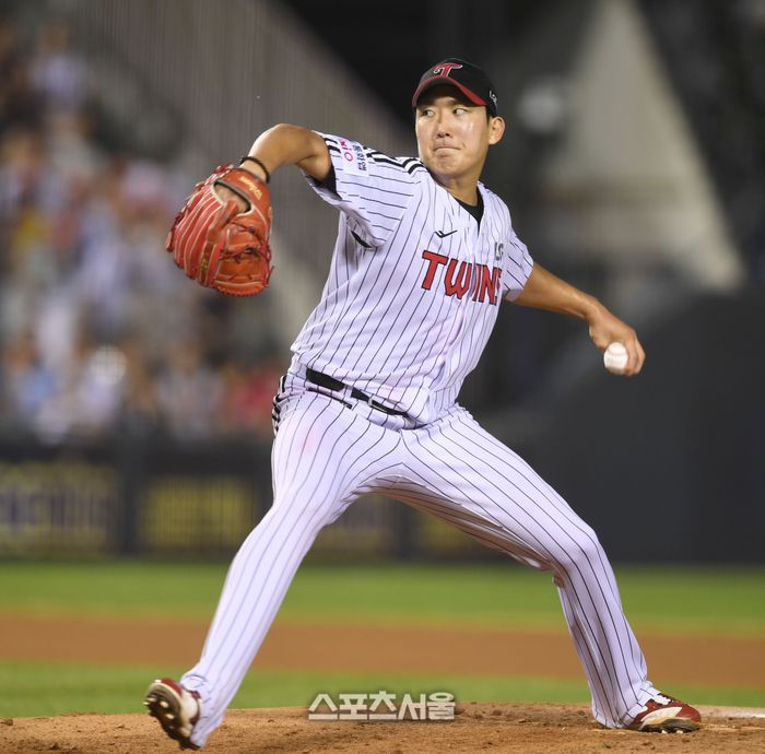 LG 선발투수 손주영이 20일 서울 잠실구장에서 열린 2025 KBO리그 롯데와 경기에서 역투하고 있다. 잠실 | 최승섭기자 thunder@sportsseoul.com