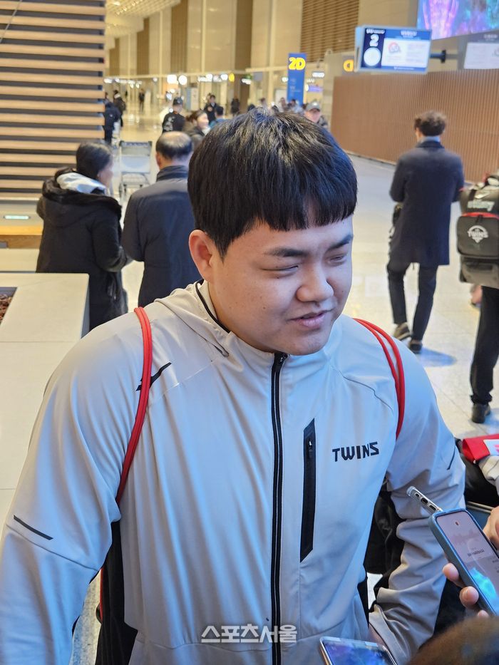 LG 장현식이 22일 인천국제공항에서 미국 애리조나 스프링캠프 출국 전 취재진 인터뷰에 응하고 있다. 인천공항 | 강윤식 기자 skywalker@sportsseoul.com