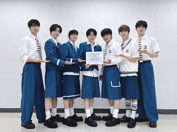 킥플립 / 사진=JYP엔터테인먼트 제공